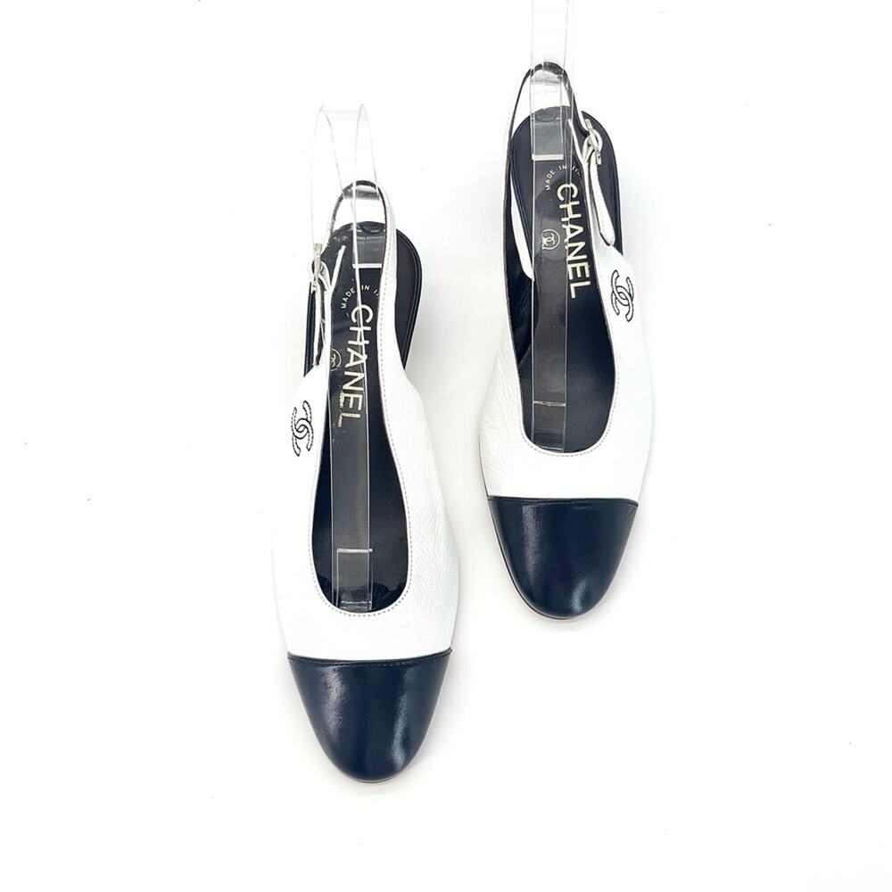 NEW Chanel Calfskin CC Logo Cap Toe White Dark Navy Slingback Low Heel Pumps 36 - Picture 3 of 9